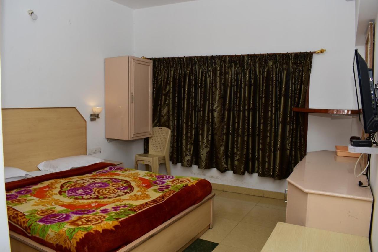 Hotel Ruby International Кодайканал Экстерьер фото